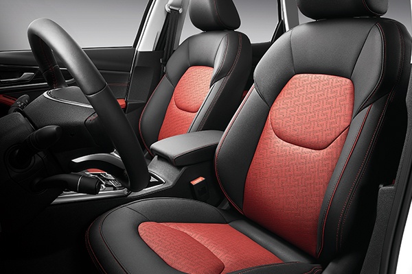 Premium leather sporty-style seats.